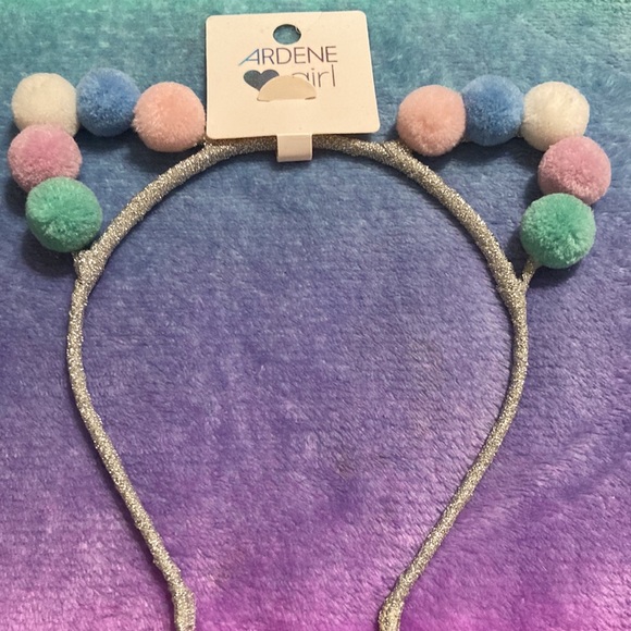 NWT⭐️ARDENE💫 Fuzzy PomPom Cat Headband and Gold Flower Clips - Picture 2 of 5